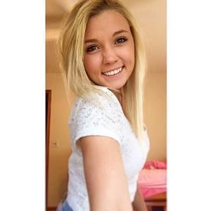 Meet your Posher, Alexis