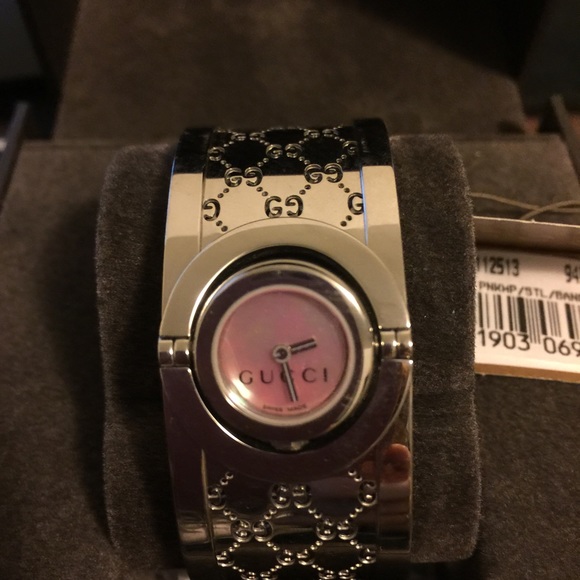 Gucci Bangle watch - Picture 1 of 4