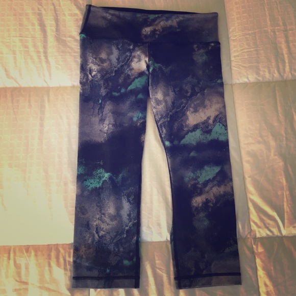 lululemon athletica Wunder Under Crop