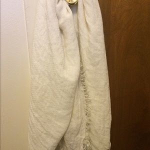 White blanket Bershka scarf