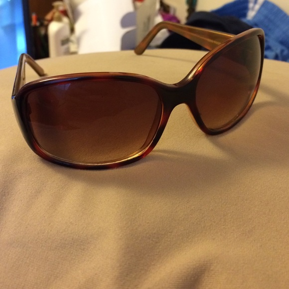 Steve Madden sun glasses