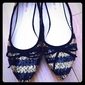 Sarah flat by JustFab