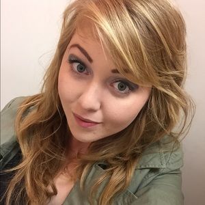 Meet your Posher, Alyssa