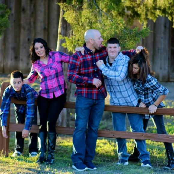 Meet your Posher, Amanda - Picture 2 of 4