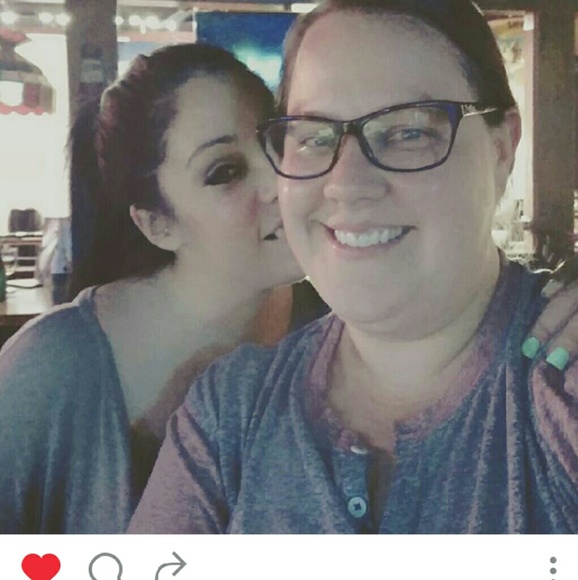 Meet your Posher, Amanda - Picture 4 of 4