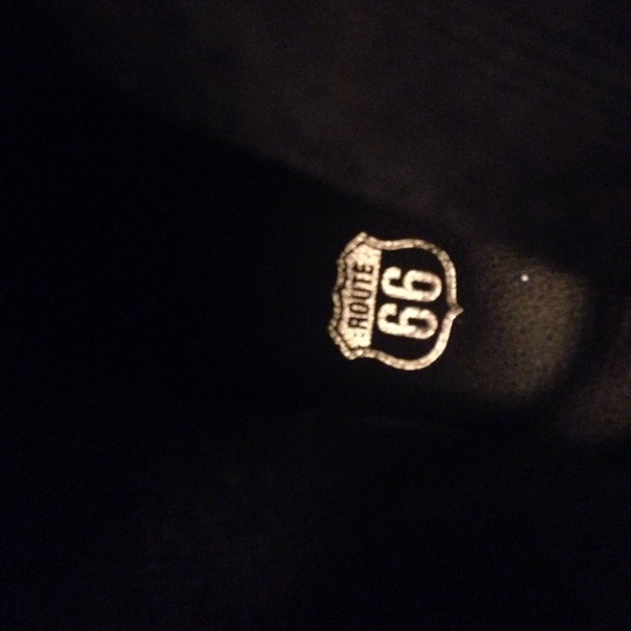 Heals - Picture 3 of 3