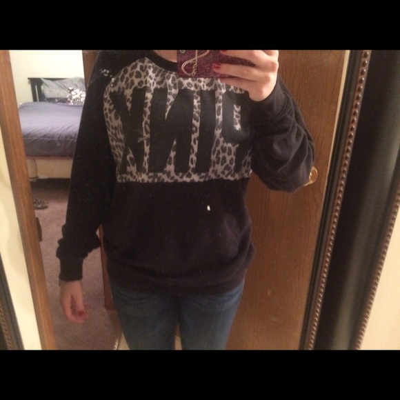 Grey cheetah crew - Picture 1 of 3