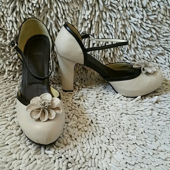 ***SOLD*** Retro style ankle strap heels