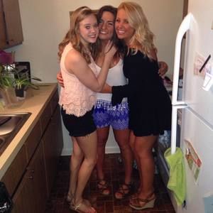 Meet your Posher, Caitlin