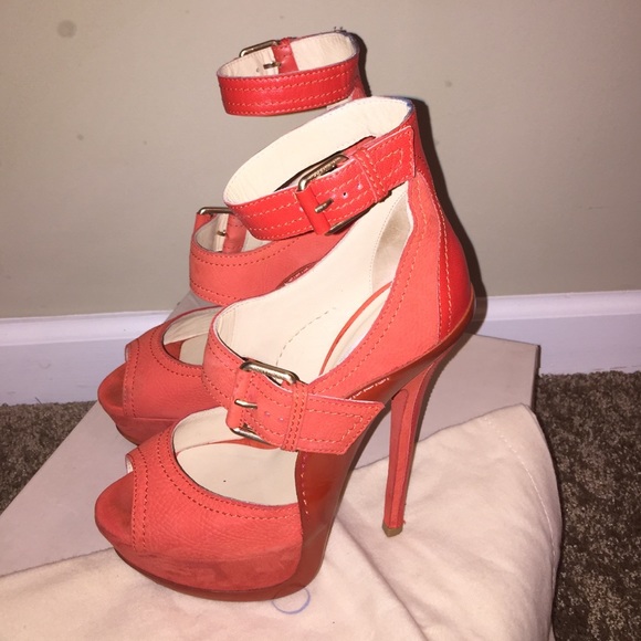 Shoes - Picture 2 of 4