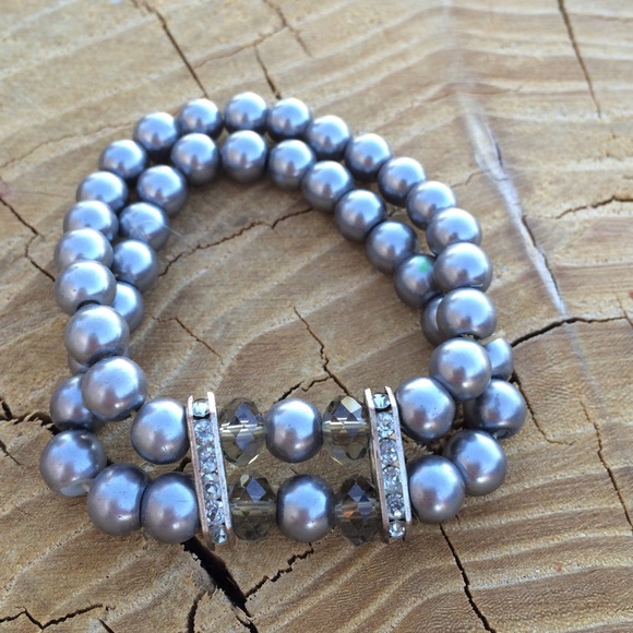 Double strand faux peal bracelet