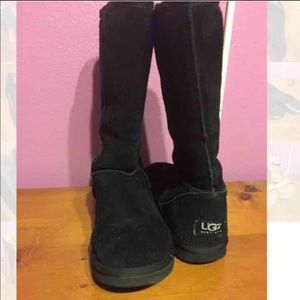 Black uggs