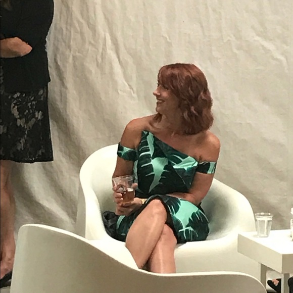 Meet your Posher, Carol - Picture 3 of 4