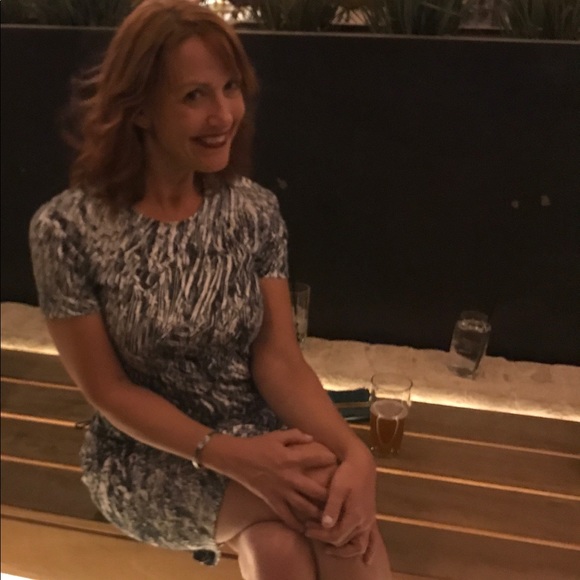 Meet your Posher, Carol - Picture 4 of 4