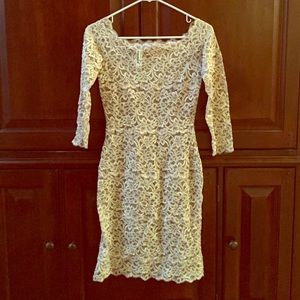 BEAUTIFUL LACE DRESS 👗. STUNNING.