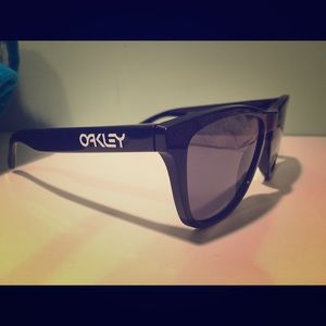 Oakley Frog Skins