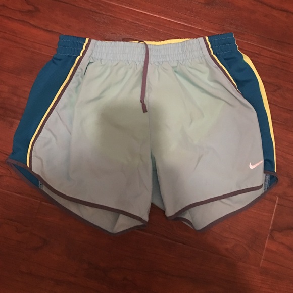 Nike tempo running shorts