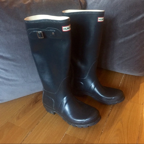 REDUCED! Navy Hunter Boots