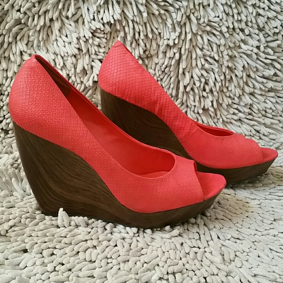 *** SOLD*** Coral peep toe with wooden wedge