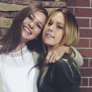 Meet your Posher, Becca