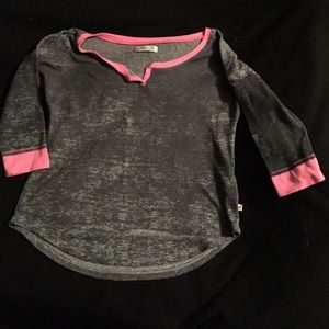 Hollister 3/4 Sleeve Shirt