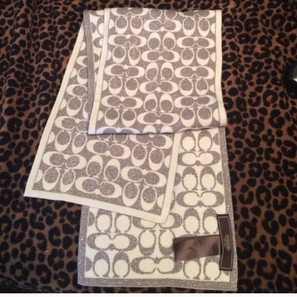 Coach NWOT scarf
