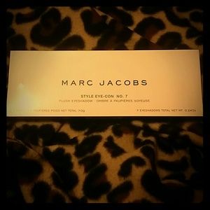 MARC JACOBS PLUSH EYESHADOW PALETTE