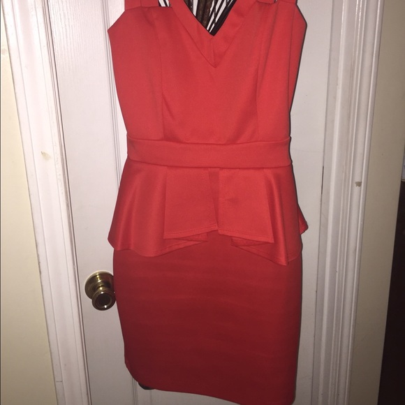 Dress 👗 - Picture 3 of 4