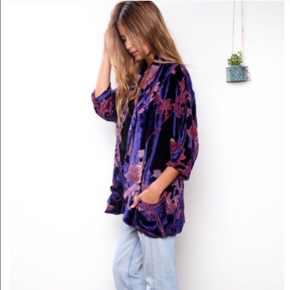 💋HOST PICK- The Drappy Blazer by Flynn Skye - Picture 2 of 3