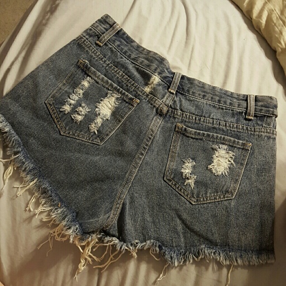 NWOT Ripped Jean shorts - Picture 2 of 4