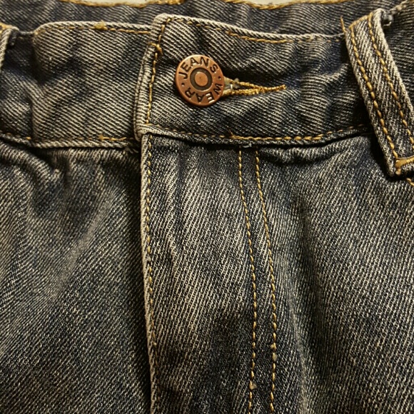 NWOT Ripped Jean shorts - Picture 3 of 4