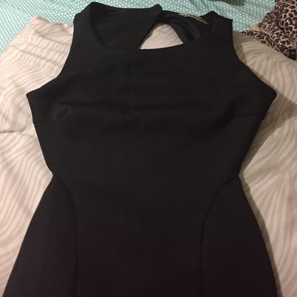 Dress - Picture 3 of 3