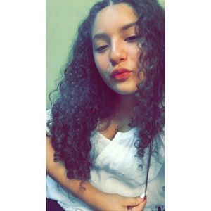 Meet your Posher, Alondra