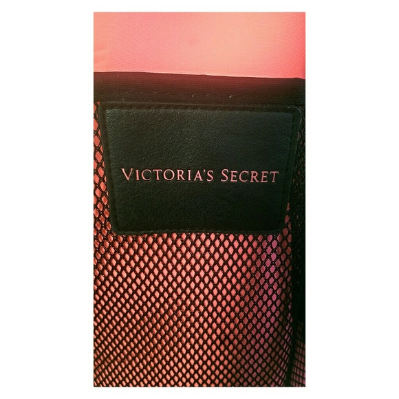 🚫TRADED 🚫 Victoria's Secrete PINK Draw Strap - Picture 3 of 3