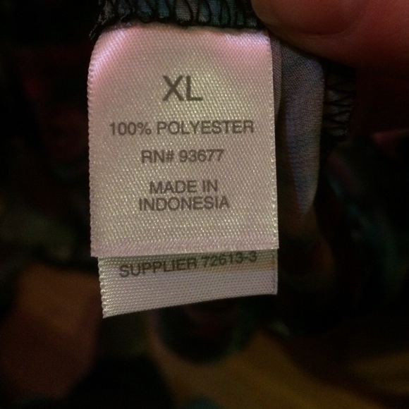 Gorgeous Blouse - Picture 4 of 10