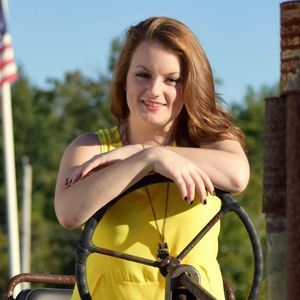 Meet your Posher, Caitlyn