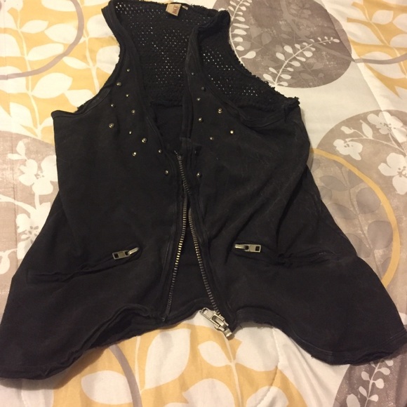 BKE vest
