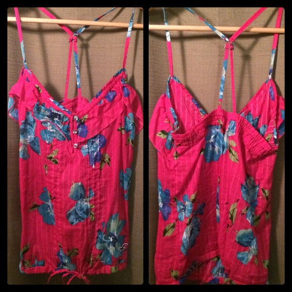 🌺HOST PICK🌺 Hawaiian Print Sleeveless Top - Picture 7 of 8