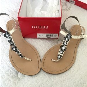 Guess Deedee style sandal