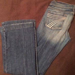 Flare jeans super cute