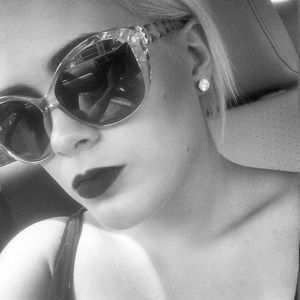 Meet your Posher, Sabrina