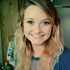 Meet your Posher, Lydia