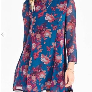 Long sleeve floral dress!!