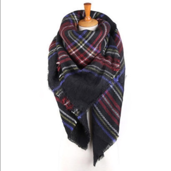 Purple Blanket Scarf - Picture 2 of 4