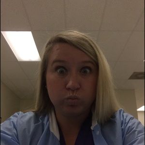 Meet your Posher, Lauran