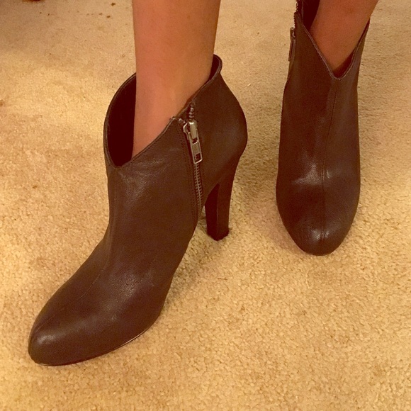 Jessica Simpson black booties