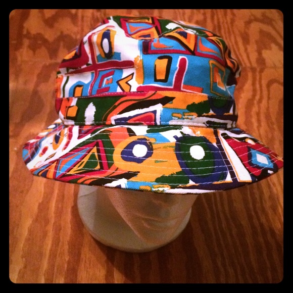 Retro bucket hat