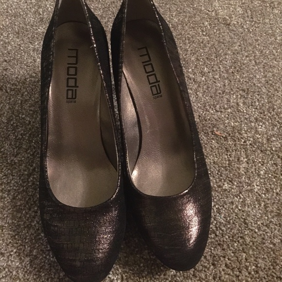 Black and gold heels