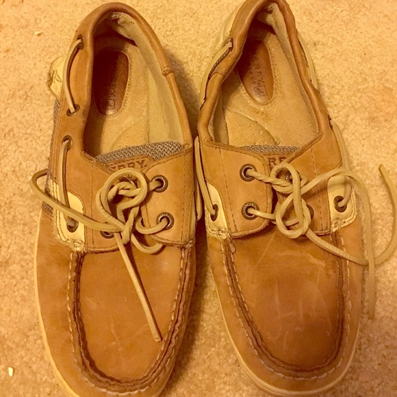Tan Sperrys