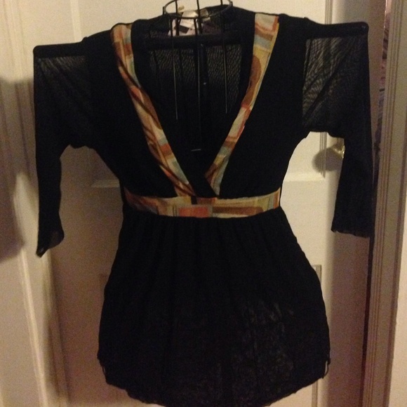 Sweet Pea by Staci Frati Mesh 3/4 Sleeve Top